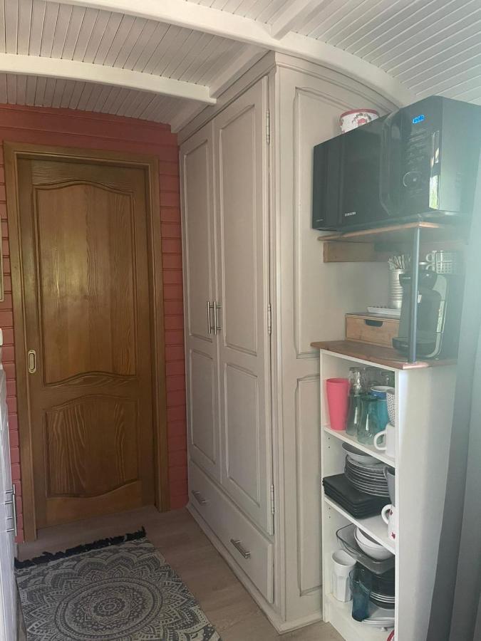Le Soler Roulotte En Bois Sud France 게스트하우스 외부 사진