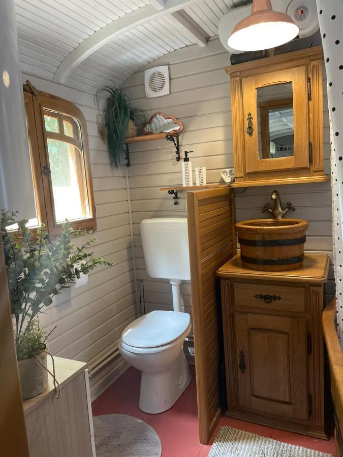Le Soler Roulotte En Bois Sud France 게스트하우스 외부 사진