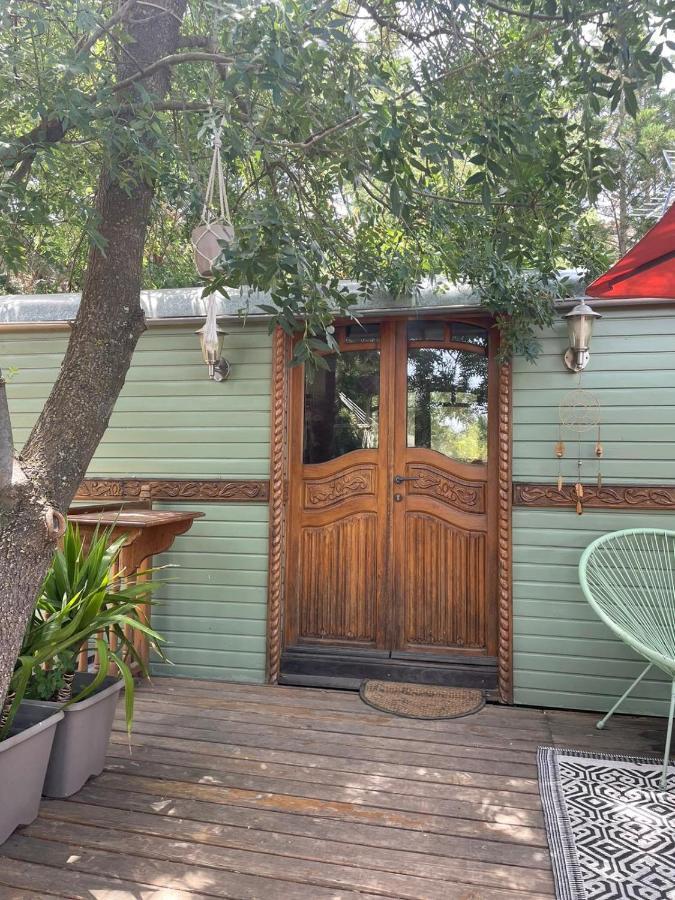 Le Soler Roulotte En Bois Sud France 게스트하우스 외부 사진