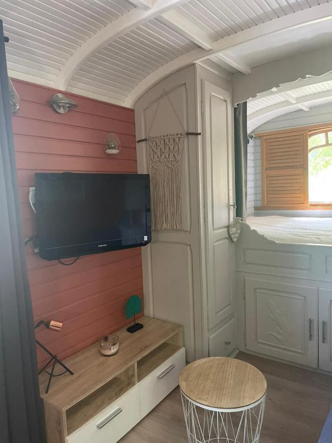 Le Soler Roulotte En Bois Sud France 게스트하우스 외부 사진